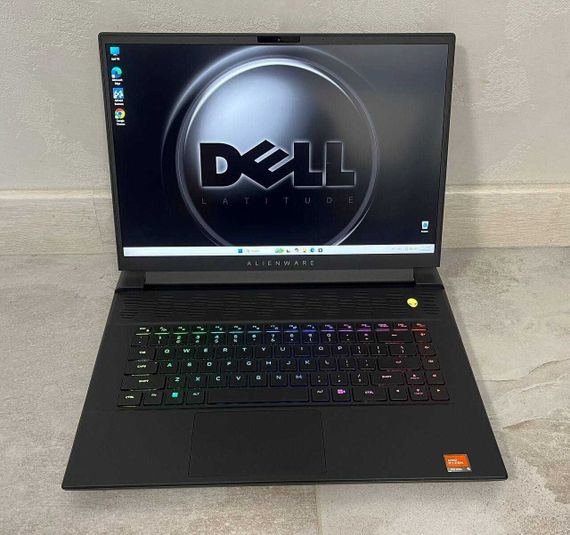Ігровий ноутбук Dell Alienware m16 R1 / 16" (2560x1600) IPS / AMD Ryzen 9 7845HX (12 (24) ядер по 3.0 - 5.2 GHz) / 16 GB DDR5 / 512 GB SSD / nVidia GeForce RTX 4080, 12 GB GDDR6, 192-bit / WebCam б/в | Зображення 1