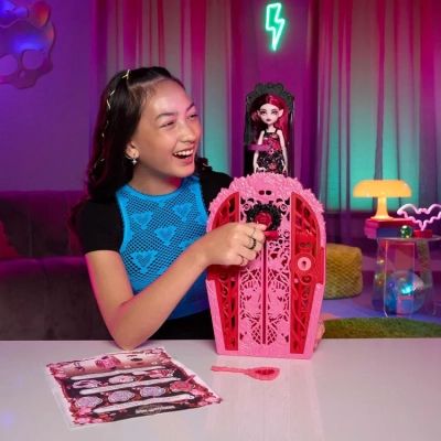 Кукла Monster High Набор-сюрприз Ужас-секреты Дракулоры серии Цвет и тьма (HYT72) | Зображення 5