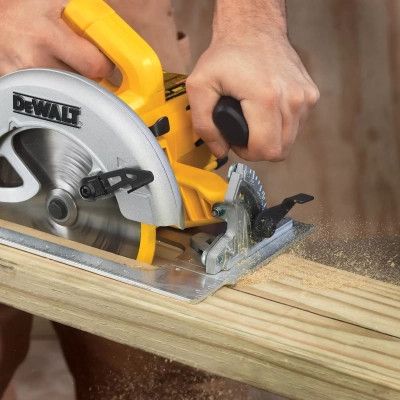 Дисковая пила DeWALT 1600 Вт, диск 190х30 мм, 4.0 кг, кейс (DWE575K) | Зображення 1