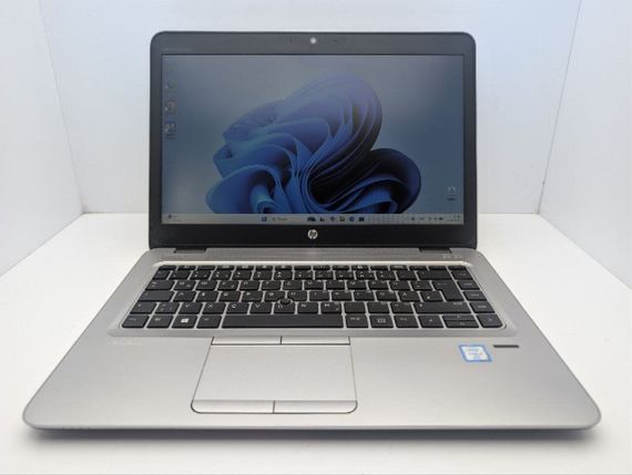 Ультрабук HP EliteBook 840 G3 / 14" (1366x768) TN / Intel Core i5-6300U (2 (4) ядра по 2.4 - 3.0 GHz) / 8 GB DDR4 / 240 GB SSD / Intel HD Graphics 520 / WebCam б/у | Зображення 1