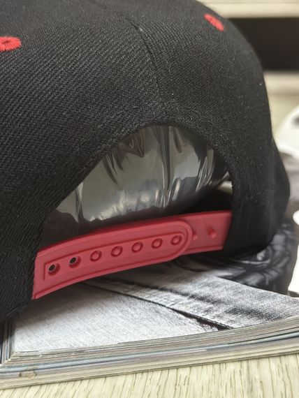 Кепка снепбек (Snapback)  Brooklyn Barber Shop  Чорний з червоним 56-61р (9033) | Зображення 1