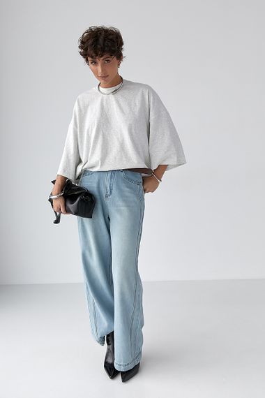 Жіноча футболка оверсайз із декоративним швом на спині - світло-сірий цвет, ONE SIZE (є розміри) | Зображення 2