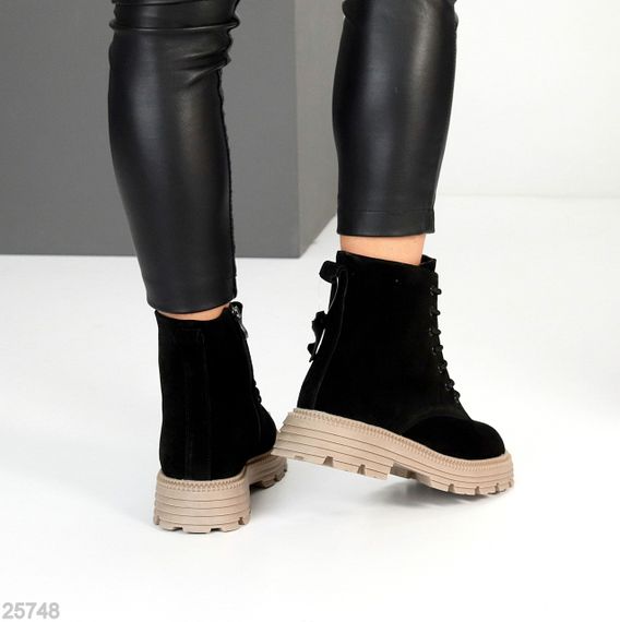 Чорні зимові черевики берці натуральна замша на бежевій підошві | Зображення 3