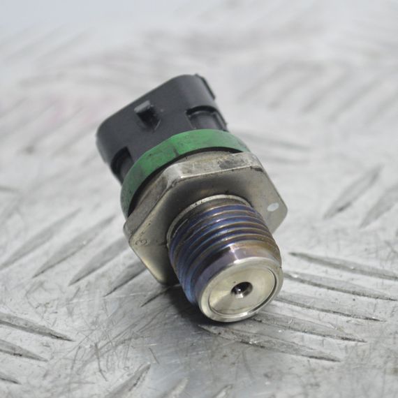 Датчик тиску палива в рейці 2.2 DCI Renault Laguna Vel Satis Рено Лагуна Вел Сатис 0281002839 H8200610764 | Зображення 2