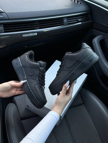 Женские кроссовки N-ike Air Force 1 Low Classic Black Matte Premium