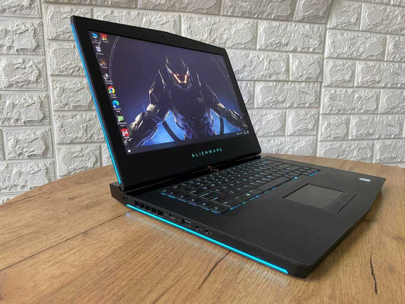 Ноутбук Alienware 15 R3 15.6"FHD/IPS/i7 7700HQ/16Gb/SSD512NVMe/GTX1070-8Gb | Зображення 2