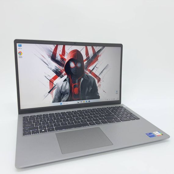 Ультрабук Dell Latitude 5530 / 15.6" (1920x1080) IPS / Intel Core i7-1355U (10 (12) ядер по 3.7 - 5.0 GHz) / 16 GB DDR4 / 256 GB SSD / Intel Iris Xe Graphics / WebCam б/у + Подарок Мышка и коврик | Зображення 1