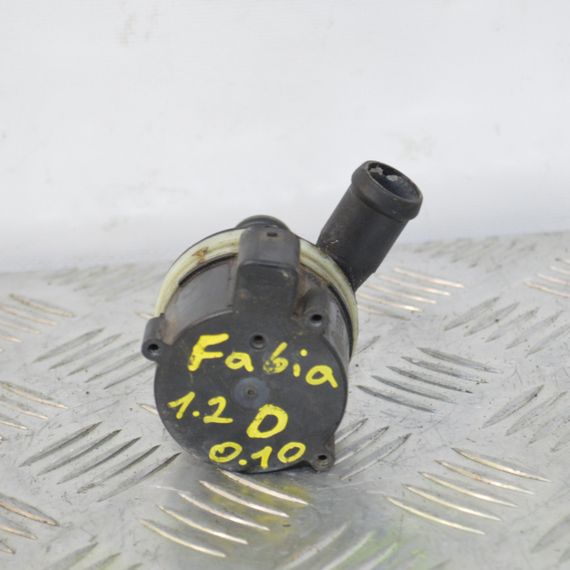 Водяний насос 1.2 / 1.6 TDI Skoda Fabia Rapid Roomster 2010-2019 Помпа водяна Шкода Фабія Рапід Румстер 6R0965561A | Зображення 3