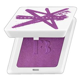 Румяна Fenty Beauty Suede Powder Blush Fenty Cheeks - 12 Drama Cla$$ (4 g)