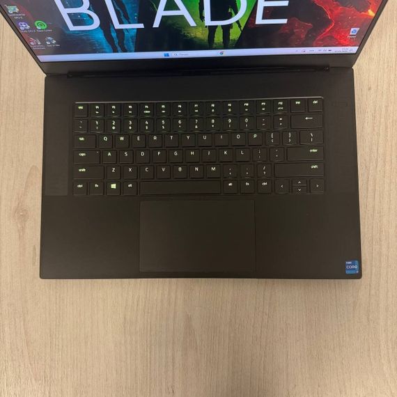 Ігровий ноутбук Razer Blade 15 RZ09-0409 / 15.6" (1920x1080) IPS / Intel Core i7-11800H (8 (16) ядер по 2,3 - 4,6 ГГц) / 16 ГБ DDR4 / 1000 ГБ SSD NVMe / nVidia GeForce RTX 3070, 8 ГБ GDDR6, 256-bit / WebCam б/в | Зображення 3