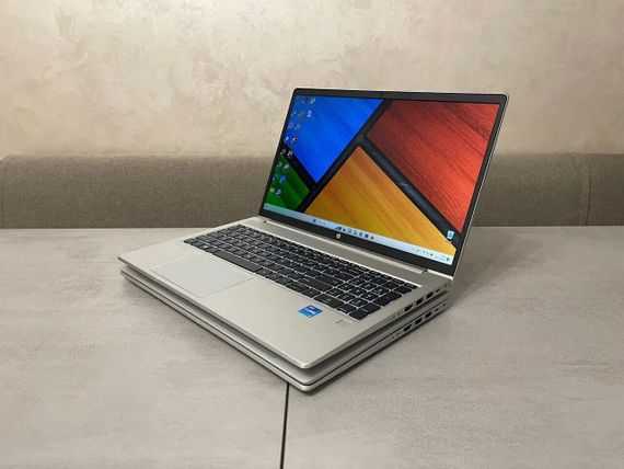 Ультрабук HP ProBook 650 G8 / 15.6" (1920x1080) IPS / Intel Core i5-1135G7 (4 (8) ядра по 2.4 - 4.2 GHz) / 16 GB DDR4 / 256 GB SSD M.2 / Intel Iris Xe Graphics / WebCam / HDMI б/в | Зображення 3