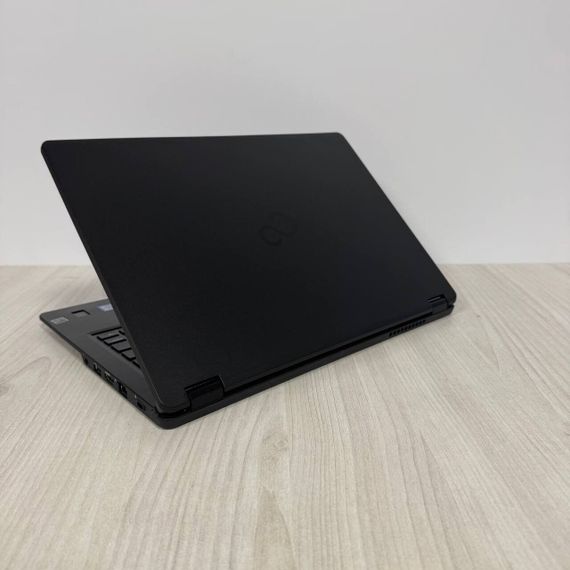 Ноутбук Fujitsu LifeBook U749 / 14" (1920x1080) IPS / Intel Core i5-8365U (4 (8) ядра по 1.6 - 4.1 GHz) / 8 GB DDR4 / 256 GB SSD NVMe / Intel UHD Graphics 620 / WebCam б/в | Зображення 5