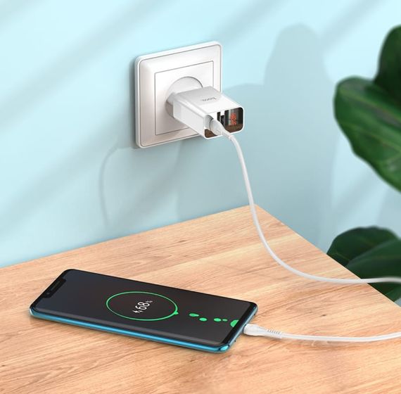 Зарядний пристрій Hoco C100A USB QC3.0 / Type-C (PD) 20W швидка зарядка з дисплеєм - White | Зображення 4