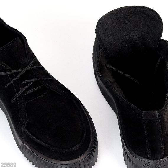 Замшевые черные ботинки дезерты в стиле casual на утолщенной подошве | Зображення 4