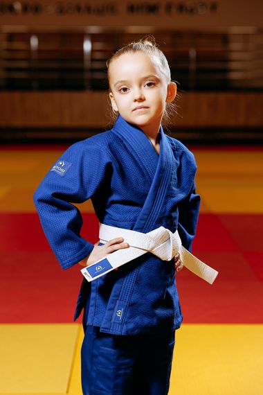 Синє дитяче кімоно для дівчаток, дзюдо, TM BUDOGI серія BEGINNER, зріст 130 см, щільність 350 гр/м.кв. | Зображення 1