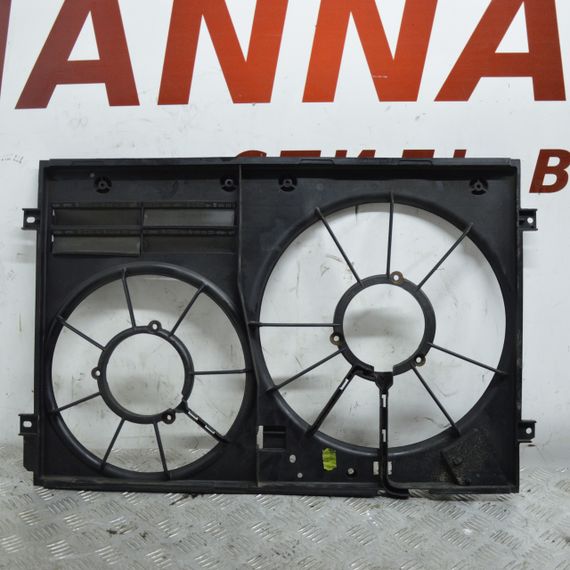 Дифузор вентилятора 2.0 TDI Volkswagen Passat B6 2005-2010 Вентилятор радіатора Фольксваген 1K0121207AT | Зображення 1