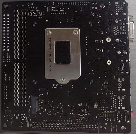 Комплект: Материнська плата Gigabyte GA-H110N / Intel Core i3-7100U (2(4) ядра по 2.4 GHz) / Intel HD Graphics 620 / LGA1151 / Кулер б/в | Зображення 3