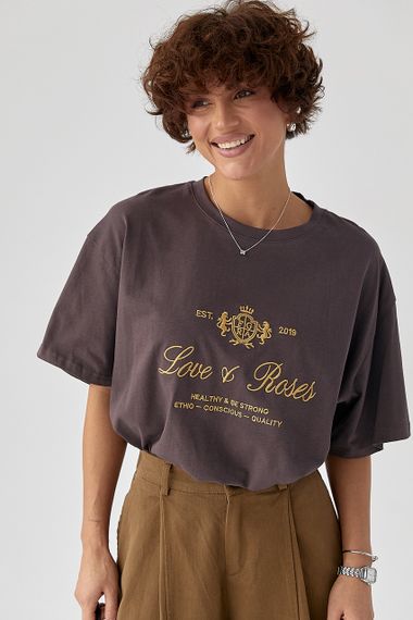 Футболка вільного фасону з вишитими написами - коричневий цвет, ONE SIZE (є розміри) | Зображення 1