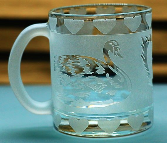 Парные чашки 320 мл Лебеди с гравировкой кружка для влюбленных Подарок на свадьбу годовщину для любимых | Зображення 4