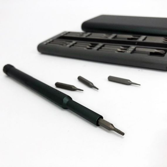 Набор прецизионных отверток с ручкой 48 в 1 в металлическом футляре | Зображення 1