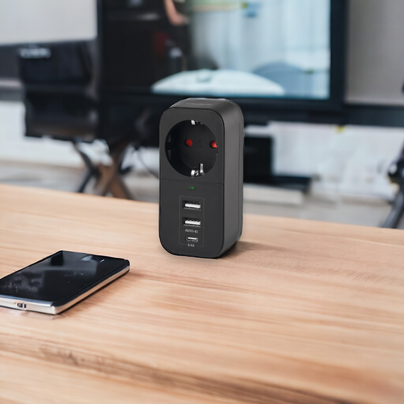 Сетевой адаптер с 2USB + USB-C и заземлением VIDEX ONCORD VF-AD1G2U1C-B Black | Зображення 9