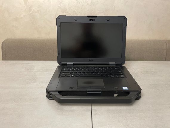 Захищений ноутбук Dell Latitude 5424 Rugged / 14" (1920x1080) IPS / Intel Core i5-8350U (4 (8) ядра по 1.7 - 3.6 GHz) / 32 GB DDR4 / 256 GB SSD M.2 / AMD Radeon RX 540, 4 GB GDDR5, 128-bit / WebCam / Два АКБ б/в + Подарунок Дротова миша / USB | Зображення 2