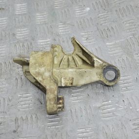 Тримач троса КПП Peugeot 207 2006-2012 Кронштейн кріплення тросів коробки передач Пежо 207 9680020680