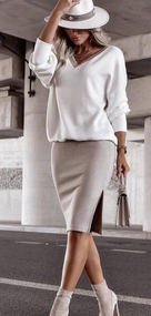 Женский теплый костюм пуловер и юбка GF07938 цвет белый + бежевый, размер 42/44