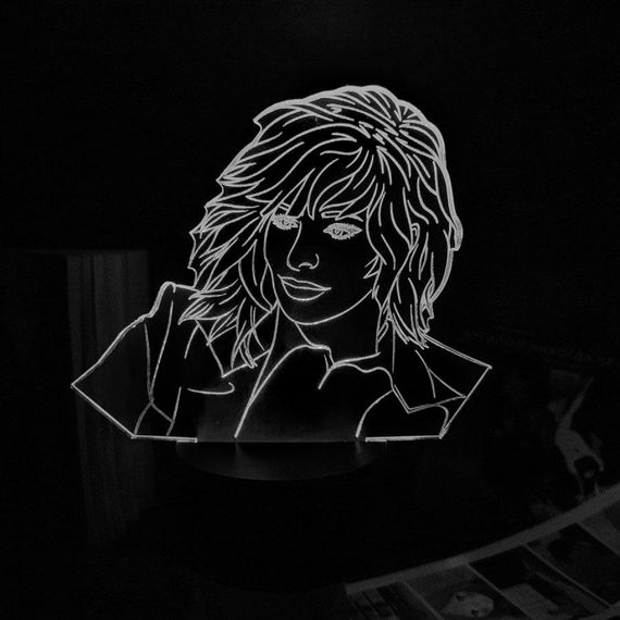 Акриловый светильник-ночник Mylene Farmer 2 белый tty-n002183