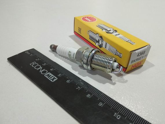 Свічка запалювання NGK BKR6EY-11/4368 Тойота | Зображення 1