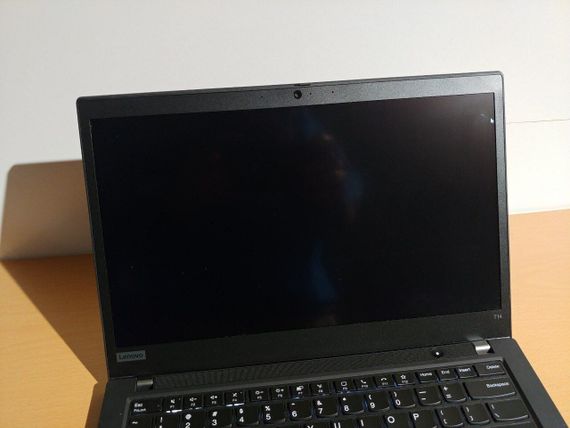 Ультрабук Б-класс Lenovo ThinkPad T14 Gen1 / 14" (1920x1080) IPS Touch / AMD Ryzen 5 Pro 4650U (6 (12) ядра по 2.1 - 4.0 GHz) / 16 GB DDR4 / 120 GB SSD / AMD Radeon RX Vega 6 / WebCam б/у | Зображення 7