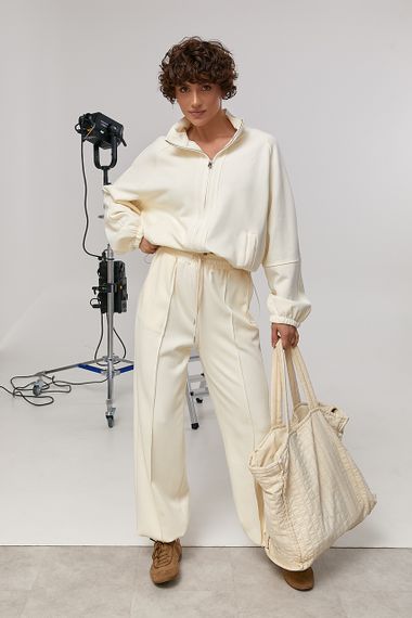 Вільний спортивний костюм із прямими штанами та кофтою з рукавами-реглан - кремовий цвет, M (є розміри)