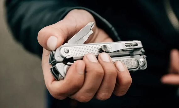 Мультитул Leatherman 832638 Free P2 Silver + чохол | Зображення 9
