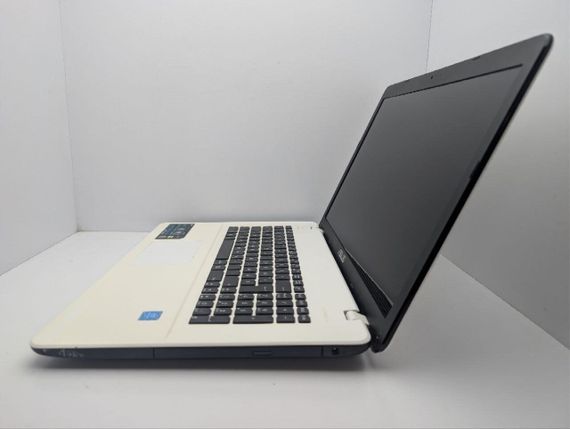 Ноутбук Asus F751N / 17.3" (1600x900) TN / Intel Pentium N4200 (2 (4) ядра по 1.1 - 2.5 GHz) / 8 GB DDR3 / 500 GB HDD / Intel HD Graphics 505 / WebCam / DVD-ROM б/у | Зображення 4