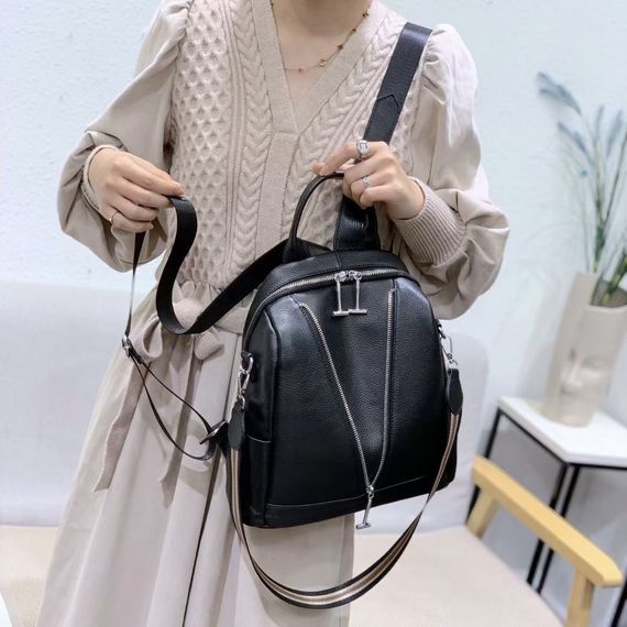 Рюкзак жіночий чорний шкіряний з ременем 35538 | Зображення 2