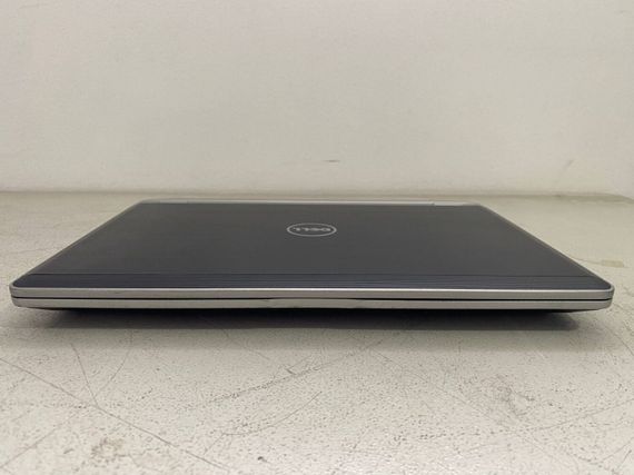 Нетбук Dell Latitude E6230 / 12.5" (1366x768) TN / Intel Core i5-3340M (2 (4) ядра по 2.7 - 3.4 GHz) / 8 GB DDR3 / 128 GB SSD / Intel HD Graphics 4000 б/у + Подарок  Умная интерактивная зубная щетка Colgate Connect M1 / Bluetooth | Зображення 4