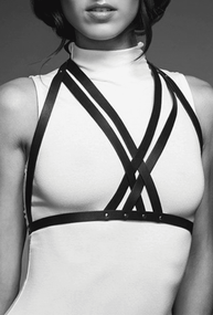 Портупея на грудь Bijoux Indiscrets MAZE - Halter Bra Harness, Черный, One Size, ONE SIZE