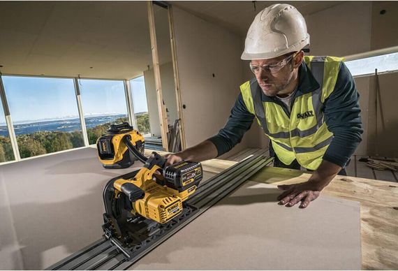 Пила дисковая погружная аккумуляторная 165*20мм DeWALT DCS520NT | Зображення 6