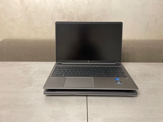 Мобільна робоча станція HP ZBook Power G7 / 15.6" (1920x1080) IPS / Intel Core i5-12500H (12 (16) ядра по 3.3 - 4.5 GHz) / 16 GB DDR5 / 512 GB SSD M.2 / nVidia Quadro T600, 4 GB GDDR6, 128-bit / WebCam / Fingerprint б/в + Подарунок Дротова миша / USB | Зображення 1