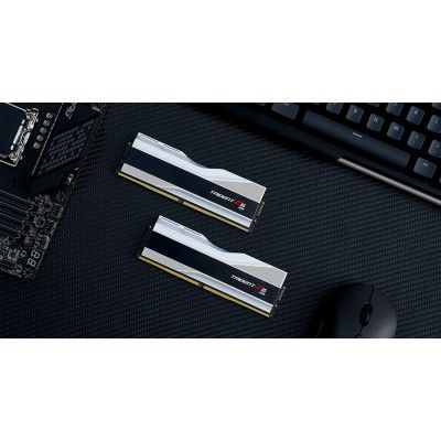 Модуль памяти для компьютера DDR5 32GB (2x16GB) 7200 MHz Trident Z5 RGB Silver G.Skill (F5-7200J3445G16GX2-TZ5RS) | Зображення 6
