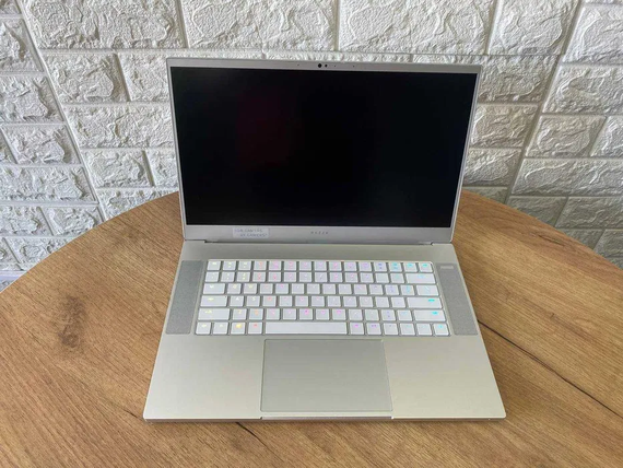 Ноутбук Razer Blade White 15.6" IPS 144Hz i7 9750H 16Gb/SSD512 RTX2070 | Зображення 3