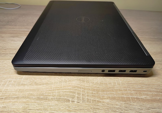 Ноутбук Dell 7520 15.6 Full HD + Core i7 + Quadro M2200 + SSD 256 | Зображення 2