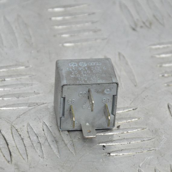 Реле вентилятора радіатора Volkswagen Passat Golf Transporter Реле вентилятора 53 Фольксваген 141951253B | Зображення 1