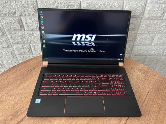Ноутбук MSI GS75 9SF 17.3" IPS 144Hz i7 9750H 16Gb SSD 1Tb RTX 2070 MaxQ Б/В