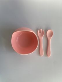 Глибока тарілка силіконова на присосці з приборами рожева