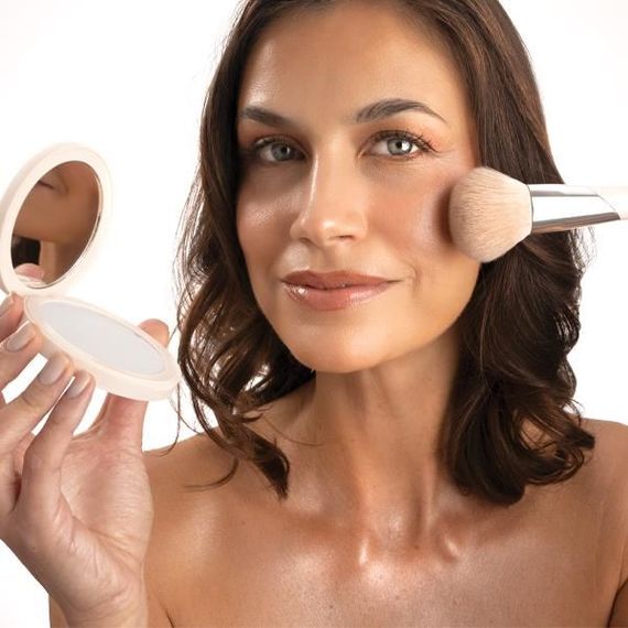 Полупрозрачная пудра Farmasi 12 г | Зображення 2