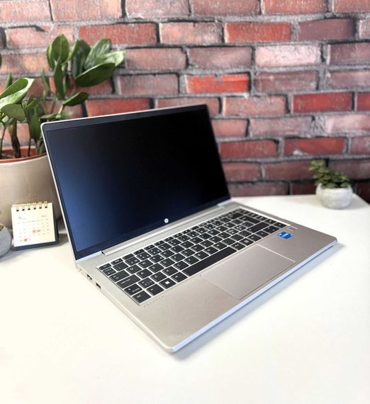 Ультрабук HP ProBook 440 G8 / 14" (1920x1080) IPS / Intel Core i3-1115G4 (4 (8) ядра по 4.1 GHz) / 8 GB DDR4 / 256 GB SSD / Intel UHD Graphics / WebCam б/у | Зображення 4