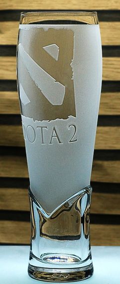 Пивной бокал крафтовый 440 мл Dota 2 Дота 2 с гравировкой стеклянная кружка сувенир для геймера | Зображення 2