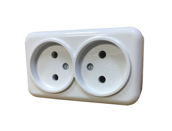 Розетка зовнішньої установки 2-а б/з біла IP20 Lemur Ny95000983