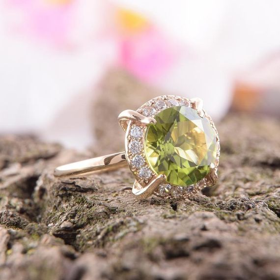 Кольцо из желтого золота с хризолитом 21.5 | Зображення 3